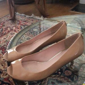 stuart weitzman mini heels